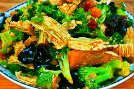 为啥饭店凉拌菜好吃？大厨分享技巧，关键在料汁，拌啥食材都好吃图片