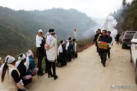 农村俗语“冷棺莫入村，热孝莫登门”，是什么意思？图片
