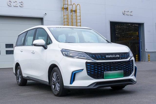 场地试驾上汽MAXUS EUNIQ 5，底盘质感出色的家用MPV