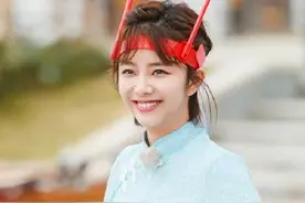 谭松韵新作品甘当女二，“徐姑姑”担任男主，看到女主网友懂了图片
