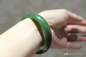 胳膊细 手太硬 总是戴不到合适的圈号，怎么办？图片