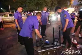 严查露天烧烤 倡导文明就餐图片