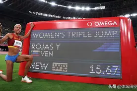 15米67！1米92名将奥运一跳定乾坤 打破尘封26年田径世界纪录图片