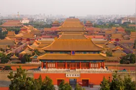 为什么故宫的养心殿一直潮湿阴冷？专家挖开地砖后，当场被吓到图片