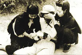 1949年广西解放后，38军打到云南，敌军官太太当场求嫁解放军图片