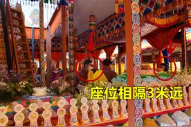 不丹国王夫妇终于肯同框！可座位相隔3米远，佩玛一脸憔悴惹人怜图片