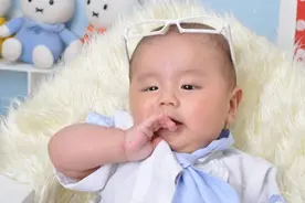 1岁宝宝用“夺命碗”，患上白血病，你家孩子可能还在用图片