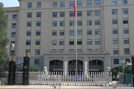 实拍国家铁路集团总部机关，享受部委待遇，武警站岗，戒备森严图片