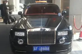 南通最老的一部劳斯莱斯幻影，车牌配车型"RR"，属于海门某土豪图片