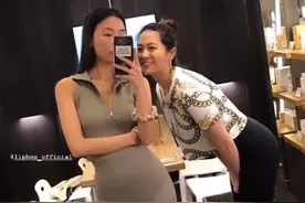 高以翔女友晒健身动态秀身材，小蛮腰直角肩让人羡慕图片