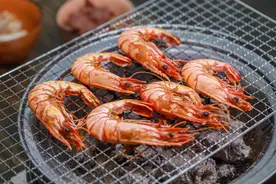 18点后才现身的「炭炉海鲜烧烤」，一周吃两次图片