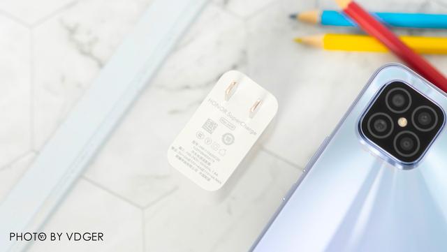 荣耀Play5体验报告：除了快充，还有一些“意料之外”