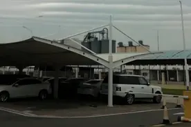 武汉等地突现“腹肌云”，又要下暴雨了？分析：是持续凉秋的标志图片