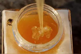 蜂蜜用什么水冲效果最好？怎样喝蜂蜜水才是正确的？图片