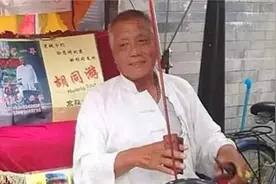 爱新觉罗安林身价千万，京城蹬38年三轮车1小时150元不讲价图片