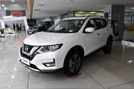 低油耗的合资SUV，空间大座椅软，带你看日产奇骏图片
