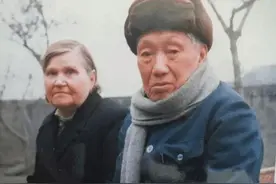 八路军战士来到苏联境内，与苏联女子结婚，夫妻回国后结局如何？图片