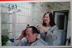 袁隆平的御用名剪，因他的帮助坚持了下来，专门坐飞机为袁老理发图片