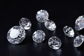 世界上最贵的几种石头，黄金排不上号，钻石都只能垫底！图片