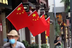 对于这来之不易的幸福，我们热爱并感激着图片