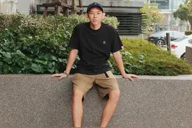 马来西亚cityboy潮流博主和他的陆巡RJ77图片