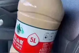 秋天里的第一杯奶茶，知道这句话本意的你，还会使用吗？图片