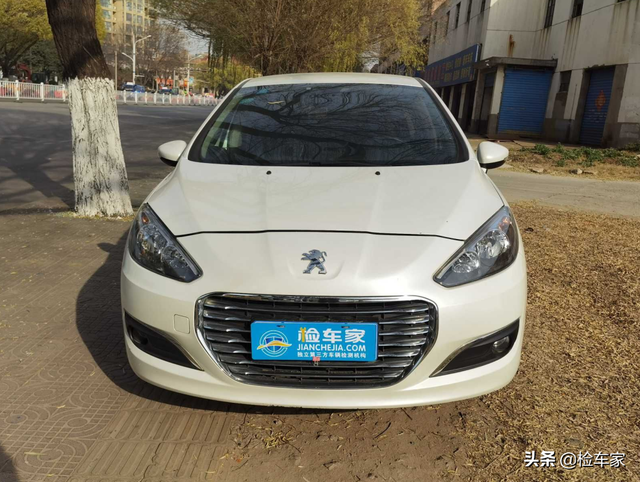 这辆9万买的标致308，才开了4年就值3万块？买主：不敢买