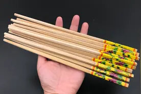 旧筷子千万别扔，绑根绳子放在阳台，一年省下不少钱，方法太棒了视频封面