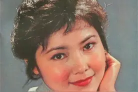 80年代东方美人姜黎黎：从护士转行演员，靠《红杜丹》红极一时图片