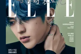 蔡徐坤才是时尚界大佬，一头“蓝发”引领新时尚图片