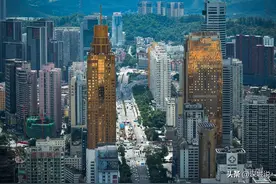 登上地王大厦眺望罗湖区，曾创造“深圳速度”，如今静待蜕变图片