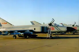 80年代我国花5亿美元请美国升级歼-8，为何最后无疾而终？图片