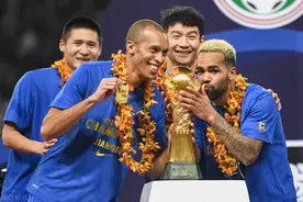 悲哀！苏宁两国脚无人接盘，或加盟中乙球队，月薪只有1-2万图片