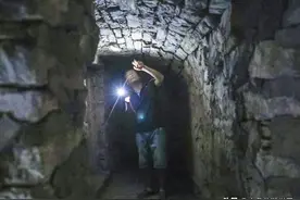 200多年深山古村，60年前建的石头房子如密室，被称为“奇宅”图片