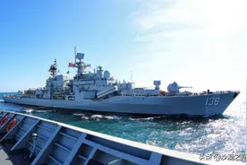 现代级136杭州号导弹驱逐舰重回战场威震东海图片