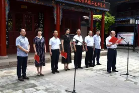 庆祝中国共产党成立100周年天水市文化馆、天水市诗书画研究院书画精品展在市文化馆开展图片