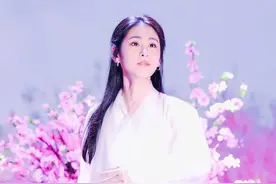 张碧晨颜值真高，穿上古装温柔又清冷，难怪华晨宇会爱上她图片