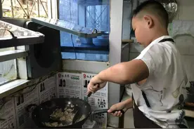 疫情期间，8岁男孩变厨神：不要让娃在该吃苦的年纪，选择了安逸图片