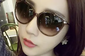 小说：双胞胎姐妹图片