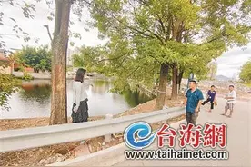 事发漳州，清早，池塘水面上漂着一婴儿图片