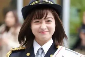 遍布全球的美丽女警，她们又美又飒惊艳了世人，你最喜欢哪一款图片