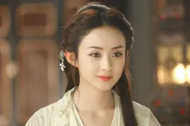 有种“意外”叫女明星的脚，赵丽颖不算什么，看到她不敢信图片