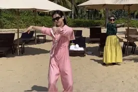黄圣依带婆婆大跳螃蟹舞！那个外人眼中豪横的婆婆原来随和又可爱图片