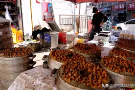 济南这家小破店太任性，1年只卖5个月，6元1斤月收入100万图片