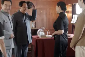 宋庆龄参加开国大典，提3个条件，令伟人左右为难，做出如此决策图片