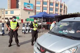 稳定社会大局！焦作特警支队联合武警支队举行设卡堵截应急处置演练图片