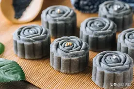 今年最火的流心月饼，原料和技巧都告诉你，学会了可以开店图片