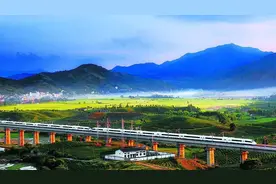 一趟充满美食的高铁线，让你从南宁东吃到广州南图片