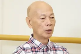 75岁罗家英罕见谈大牌妻子：汪明荃很强势，12年婚姻留下一个遗憾图片
