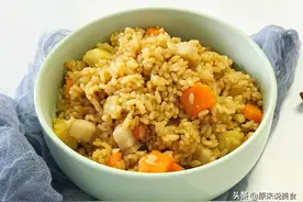 教你电饭煲懒人焖饭，有菜有肉又有饭，简单还营养，香图片